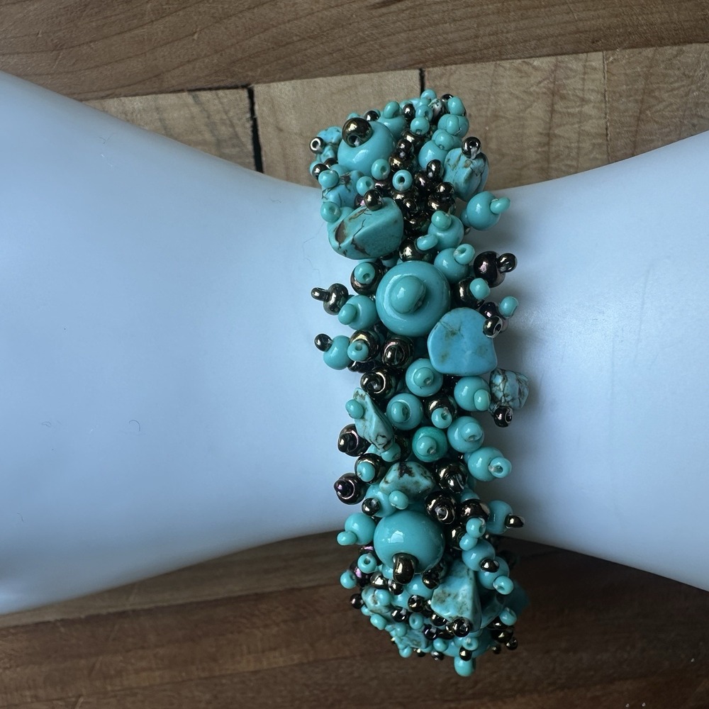 VTG QVC ChaCha Bracelet 7.25 Inch Turquoise Blue Glass Metallic Covellite Beads